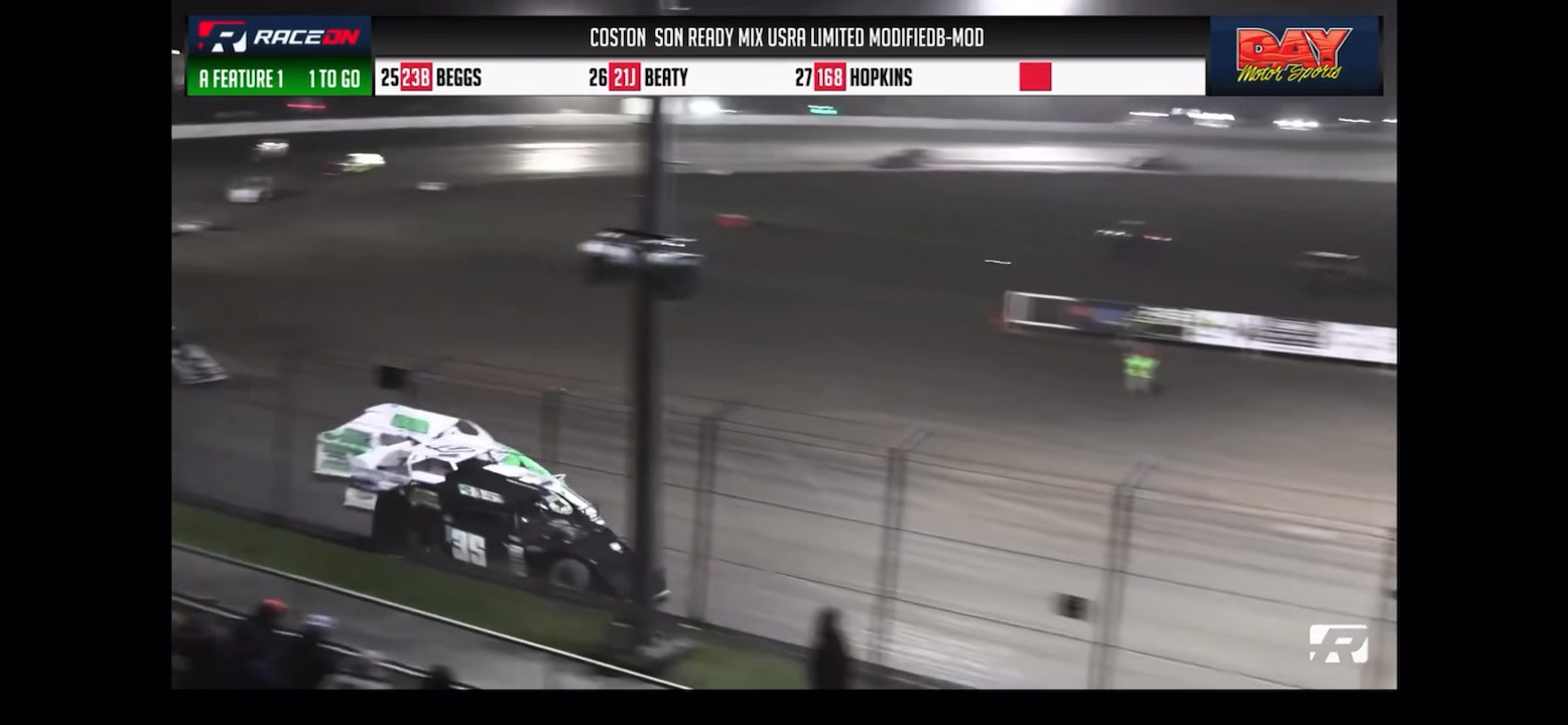 Last 5 laps of the limited race last night! | Justin Whitehead | Facebook