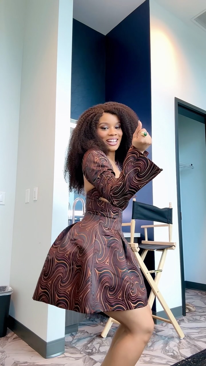 Me 99.9% of the time in my dressing room. 😂, This ANDREA IYAMAH piece had me in a chokeholddd. 😍 , #beyondthegates | Ambyr Michelle