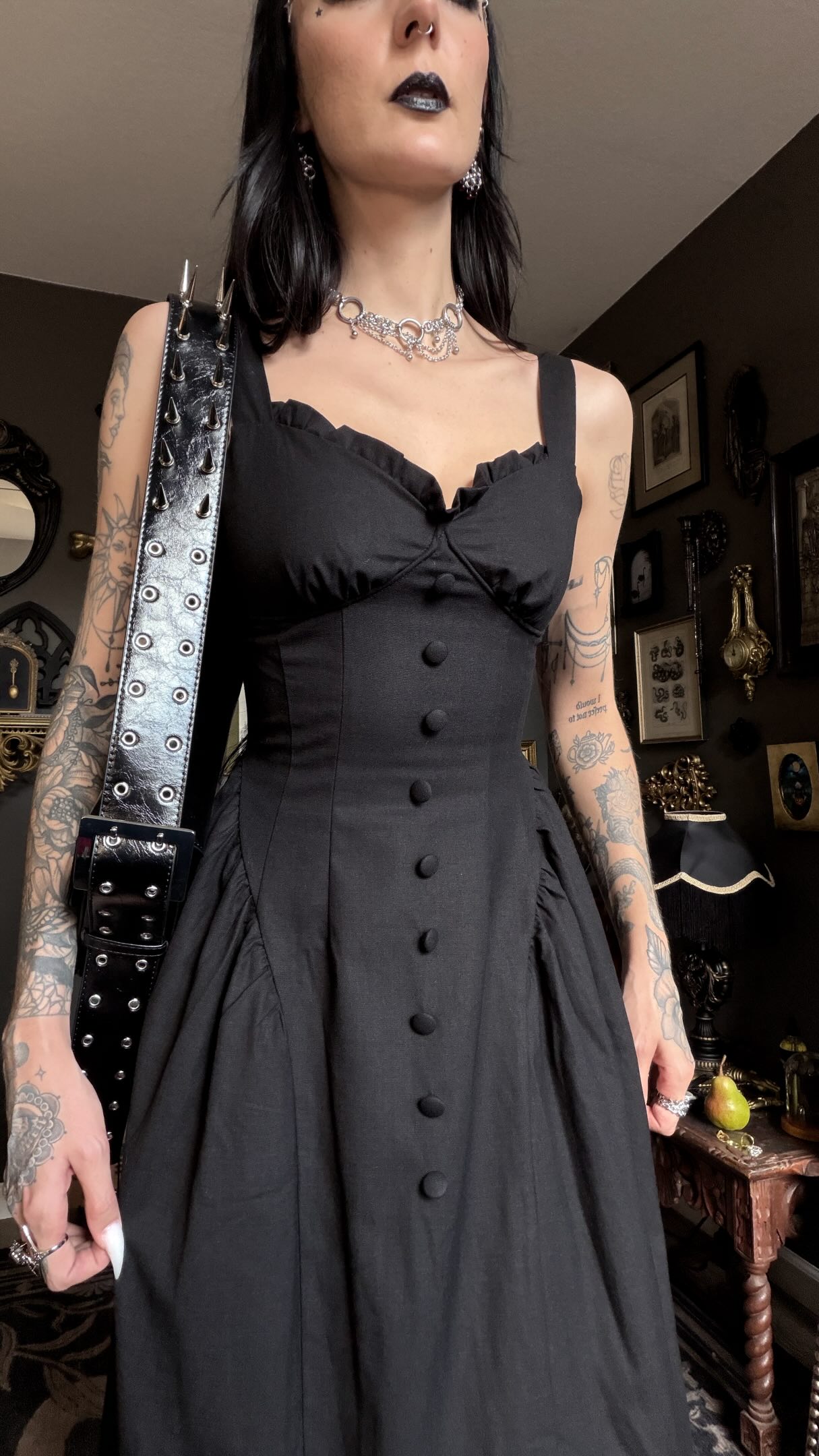 dancing my way into the week 🩰 🖤 @honeyandsulphur , jewelry is @theblesseddark @77industry @littlerooms , eye gloss and star stamp @milkmakeup , gothic ballerina outfit, gothic ballerina aesthetic, 