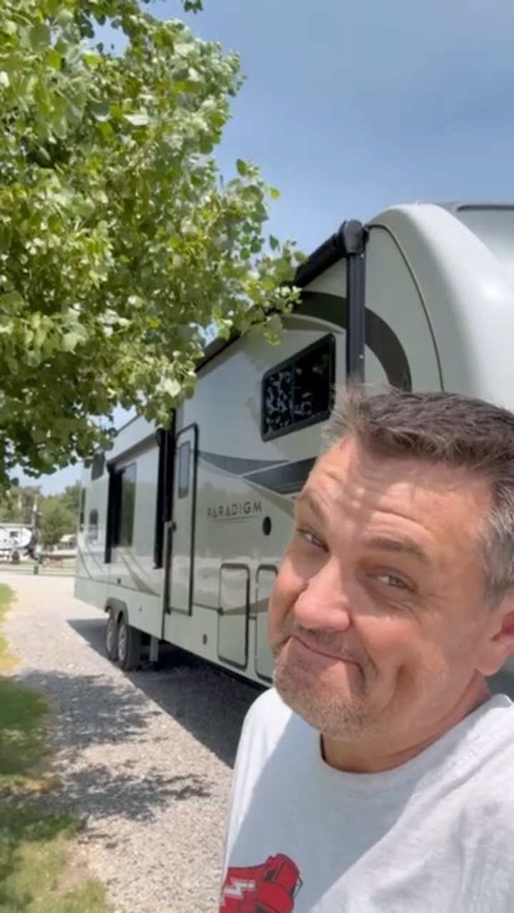 What's the wind gust cutoff for parking an RV?