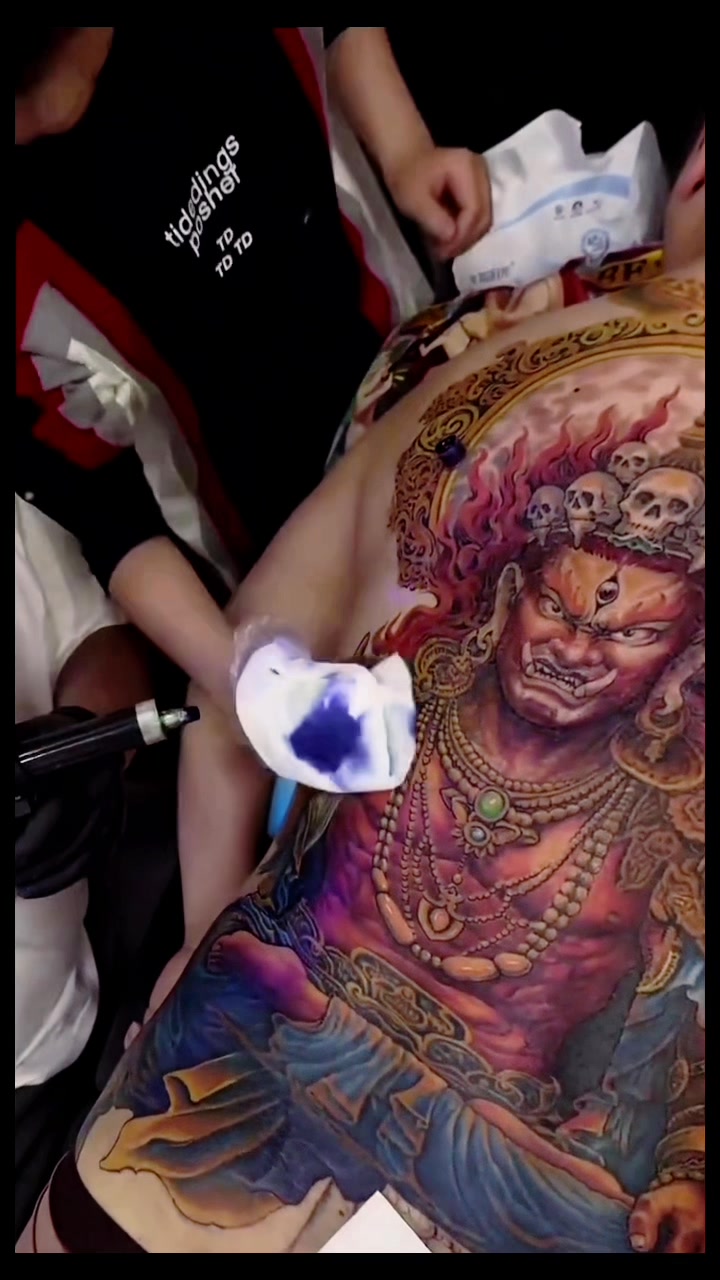 A rotary tattoo machine is a modern tattoo device that uses a