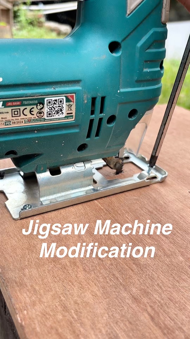 An easy way to modify a jigsaw machine, making it easier to use. # ...