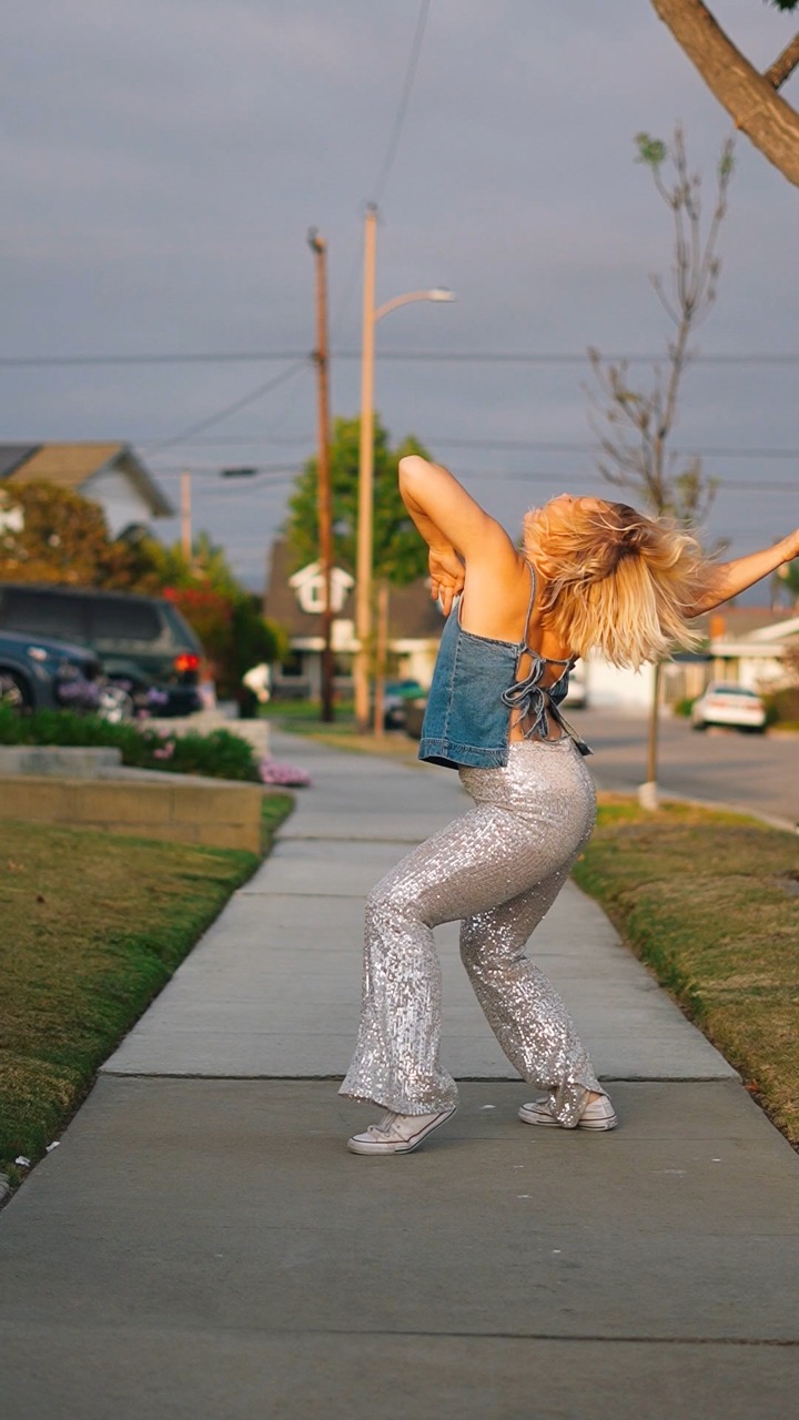 Don't leave me this way! DC: me and Leah Lynn 🩵 #dance #dancing