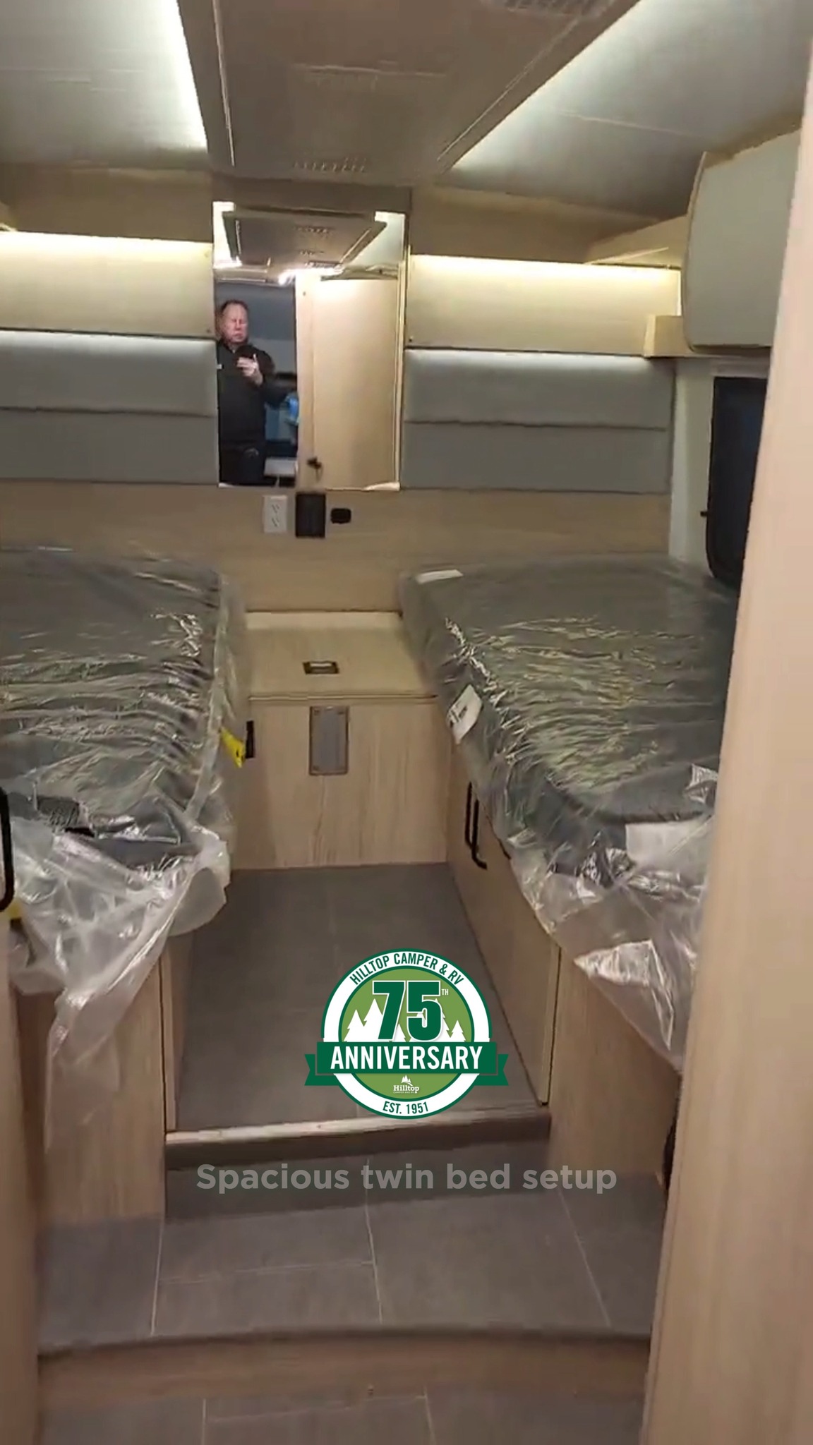 🚐 Twin Beds. Big Adventures. Meet the 2025 Leisure Travel Wonder 24RTB ...