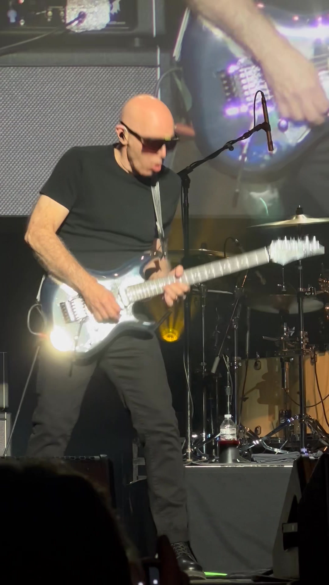 This live footage captures Joe Satriani, one of my top 5 musical