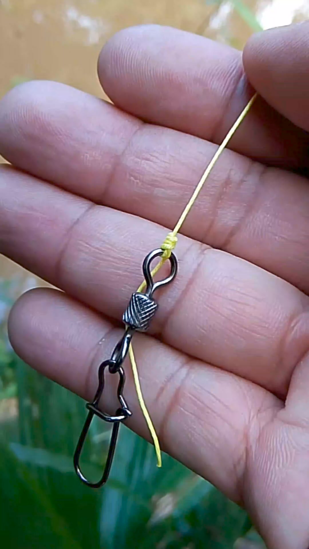 connecting a hook to a swivel for fishing ROBEROS 3&4 Connected String Hooks 5/0#-7/0#2SET/Box  Proberos Easy Swivel Knot Tutorial for