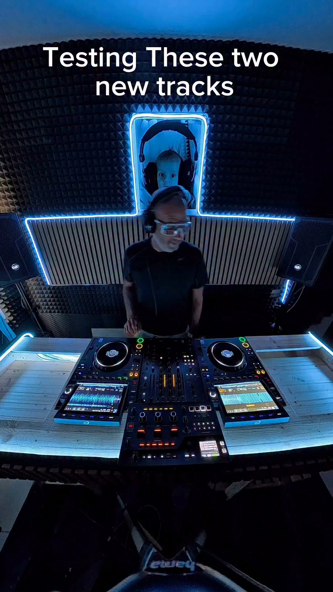 TECH-HOUSE-VIBES — SATURDAY-PLAY LIST - ONLY FIRE TRACK
