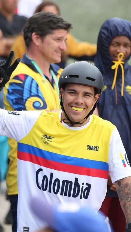 🇨🇴🔥 HISTÓRICO 🔥🇨🇴 Luis Rincón la rompió en Bruselas 💥 Ganó el Best ...