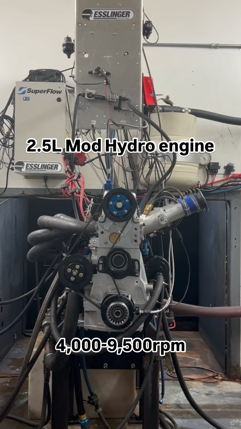 This little 2.5L Mod Hydro engine runs pretty good. This pull is from ...