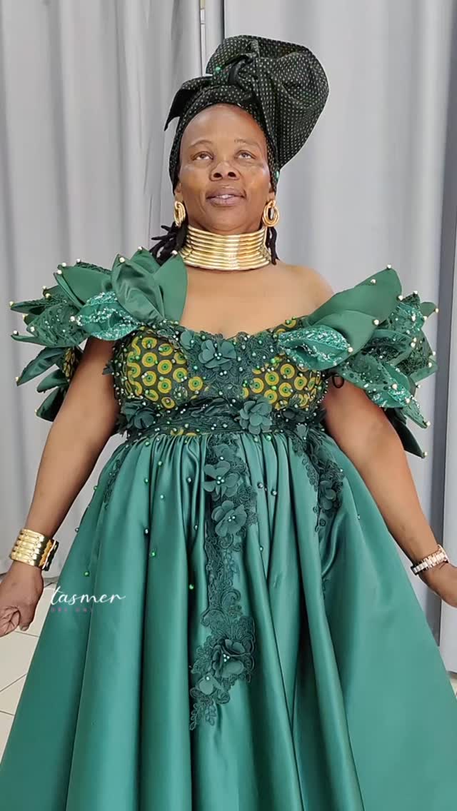 Elegant traditional dress, #dressdesigner #tasmerdesigns #custommadedress #traditionalweddingdress | Tasmer Designs