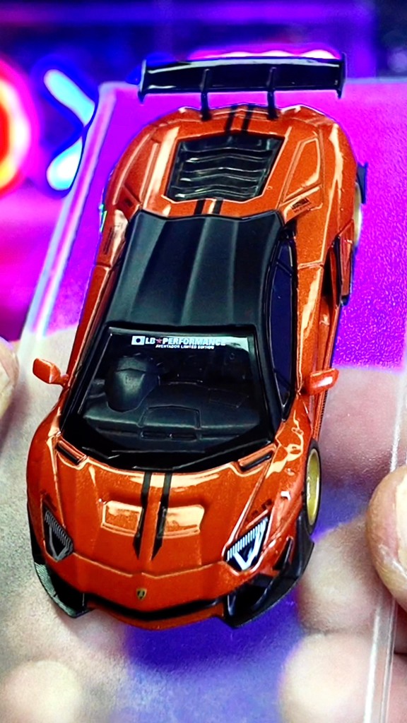MINI GT recreates the Lamborghini Aventador in this Orange MDX