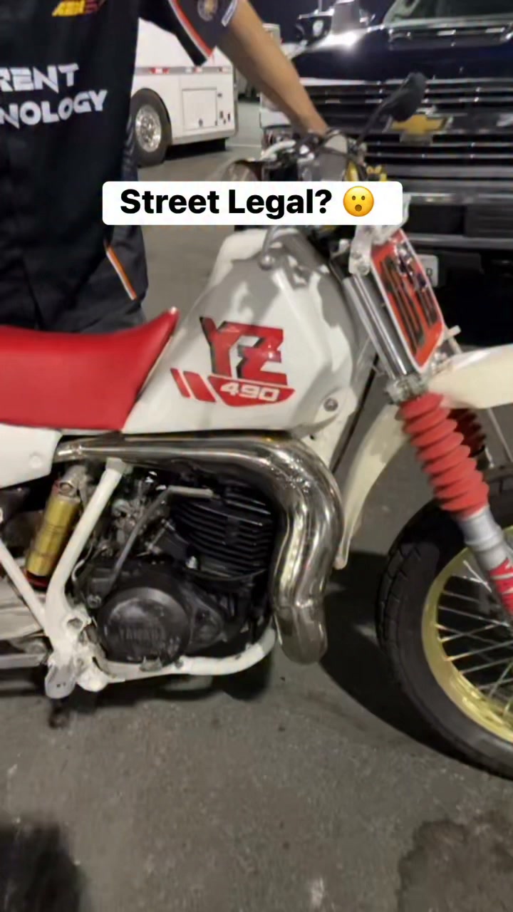 Is this YZ 490 REALLY street legal? Steve Huff's bikes were as