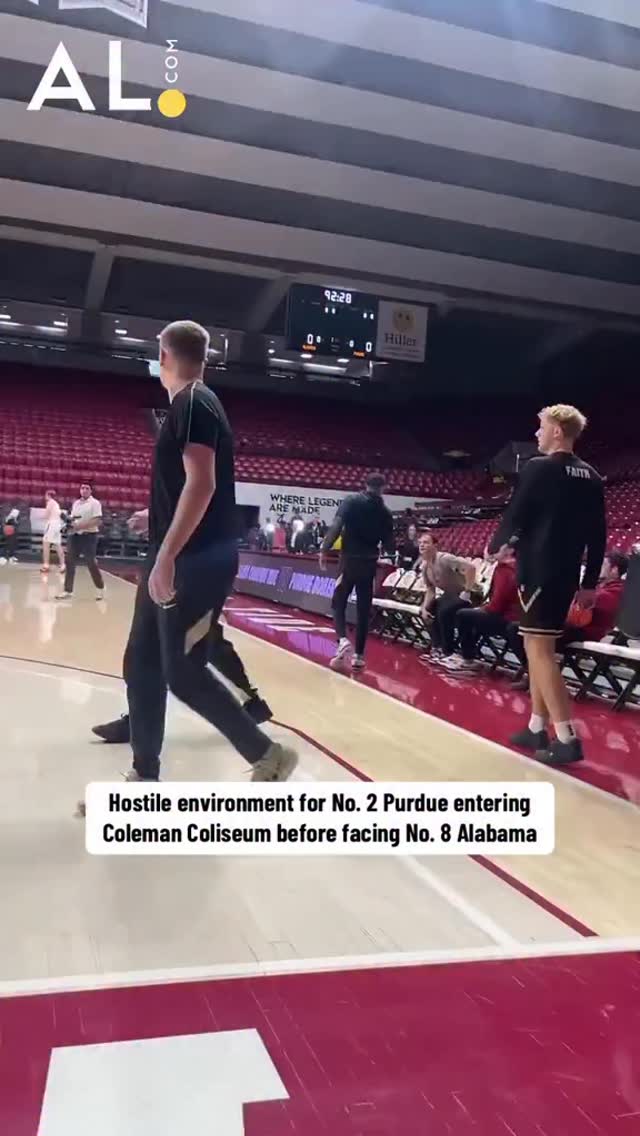 Braden Smith and Purdue enter Coleman Coliseum to loud boos from ...