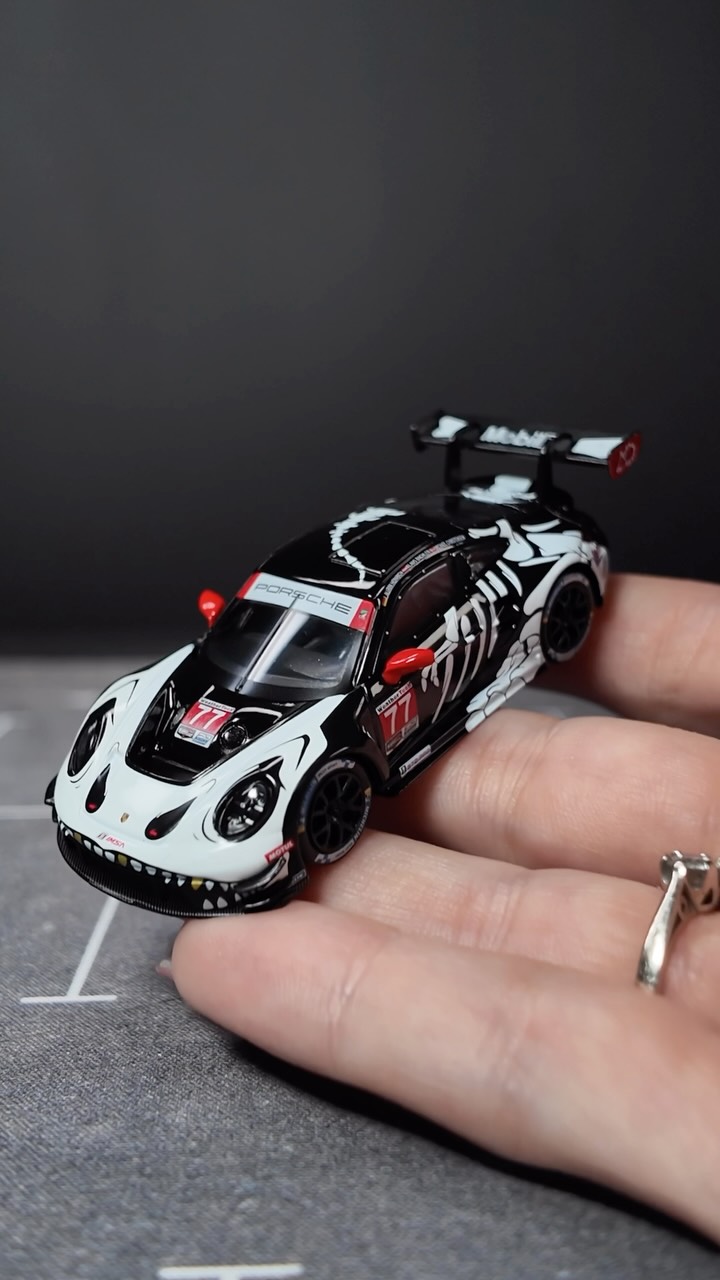 Mini GT x Porsche 911 GT3 R AO Racing „Skeleton Rexy” #hotwheels