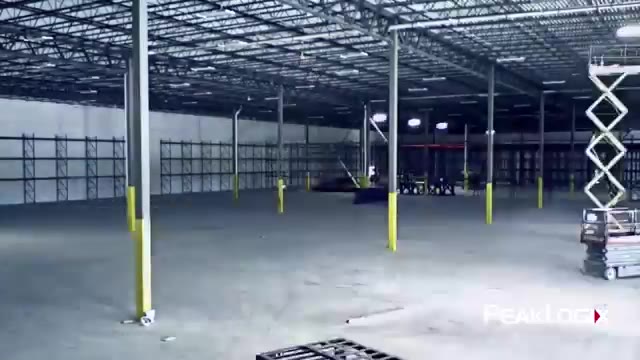 Installation in action: 1K SQ FT of rack installed in under 60 seconds ...
