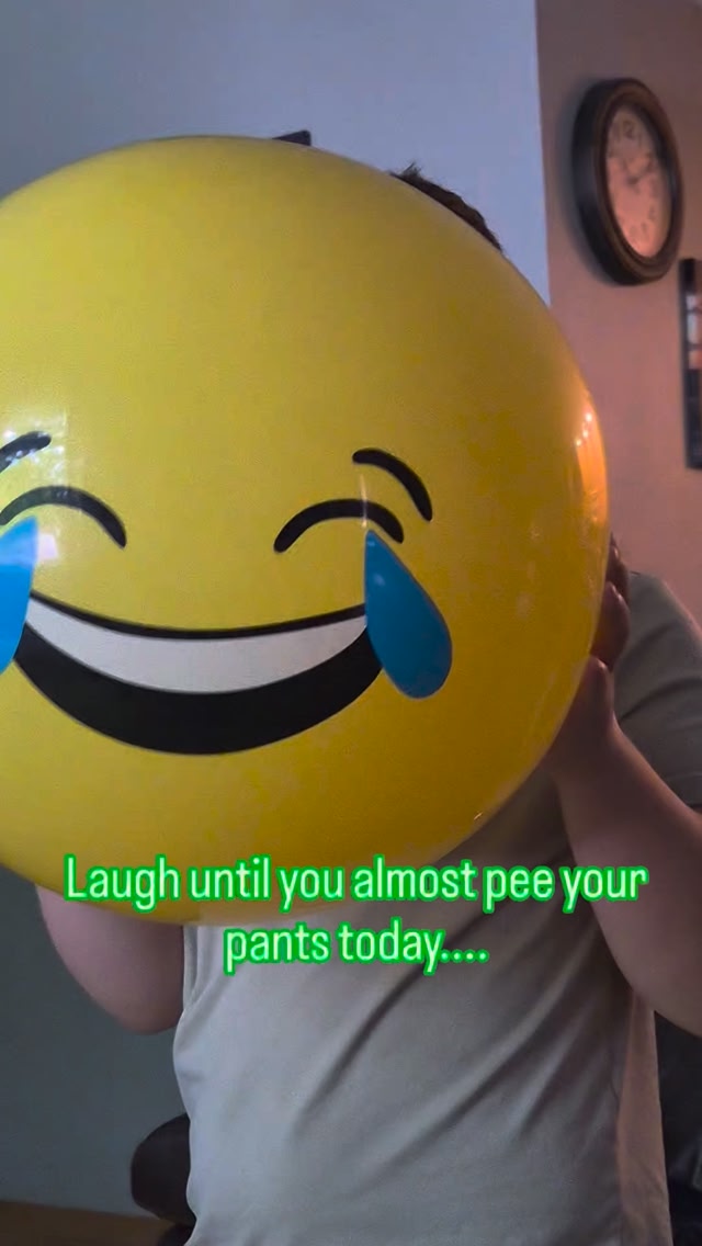 ☺︎Laugh☺︎ thisis9 #emoji #laugh #funny #laughoutloud | Lacey Lakin