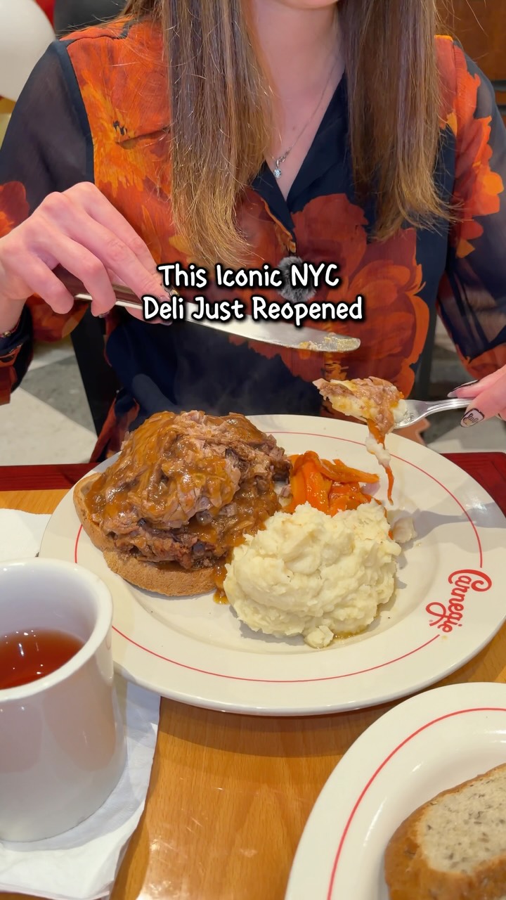 🥪 NYC deli legend is back! 🗽 ✨ Opened in 1937 🥩 Famous for its