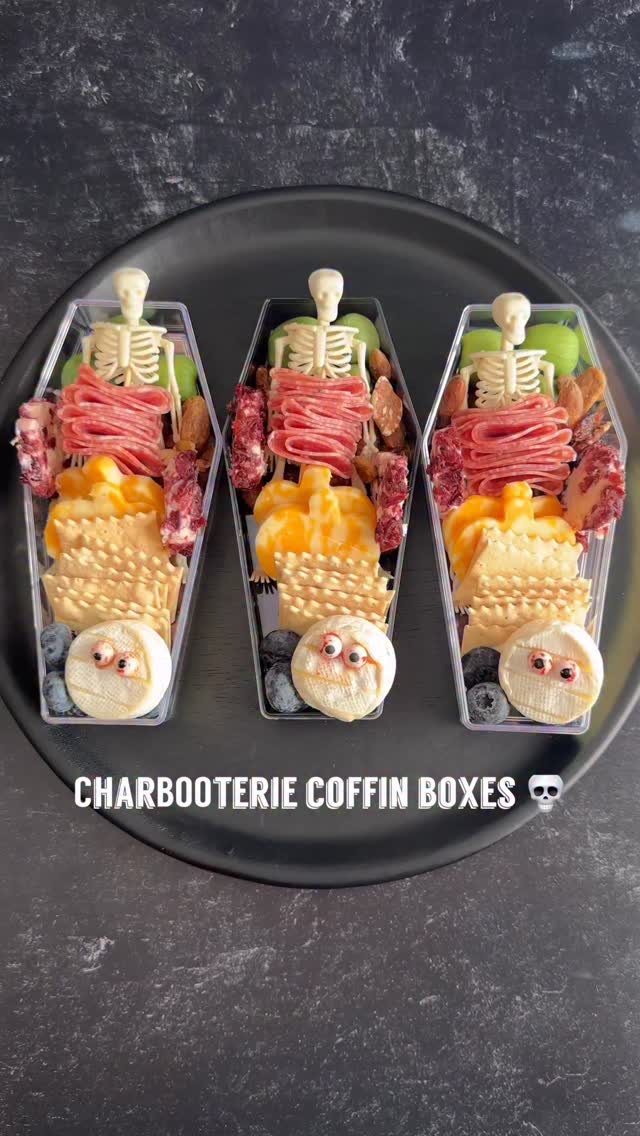 FIREWORK FRUIT KABOBS🎆 These firework fruit kabobs are the perfect ...