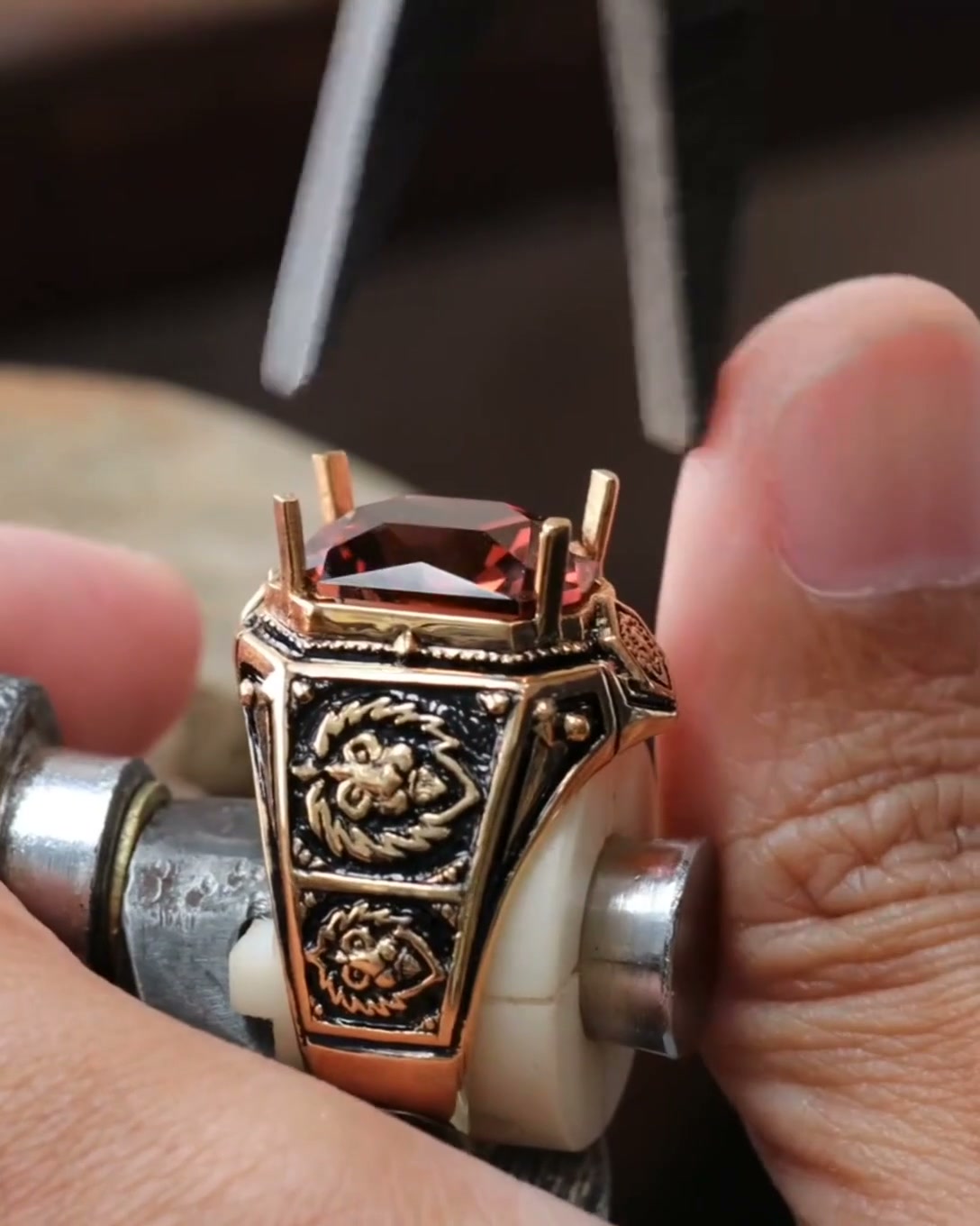 How_I_made_an_18k_Gold_High_Fantasy_Ring_-_