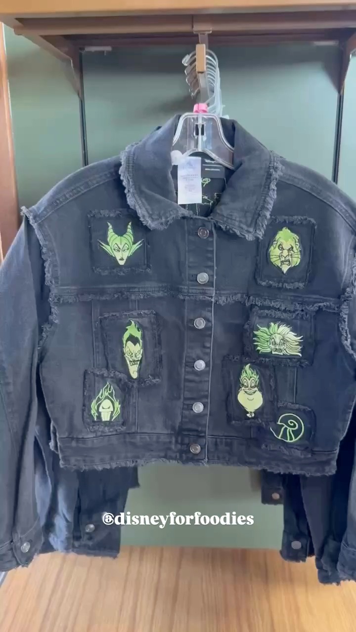 🛍️ A new Disney Villains jacket has arrived📍at EPCOT! Featuring