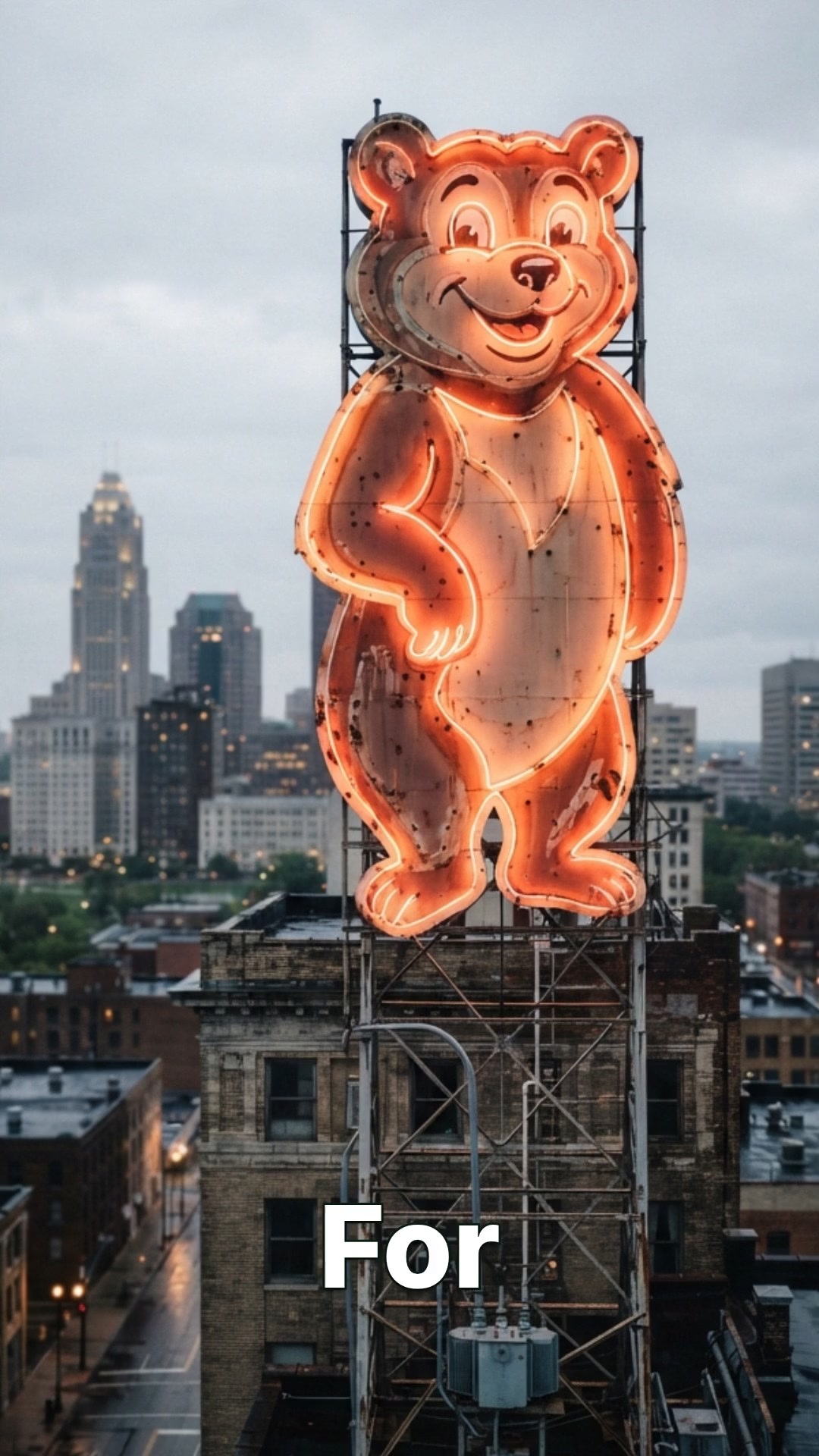 🐻 Founded in Columbus in 1934, Big Bear's smiling bear logo