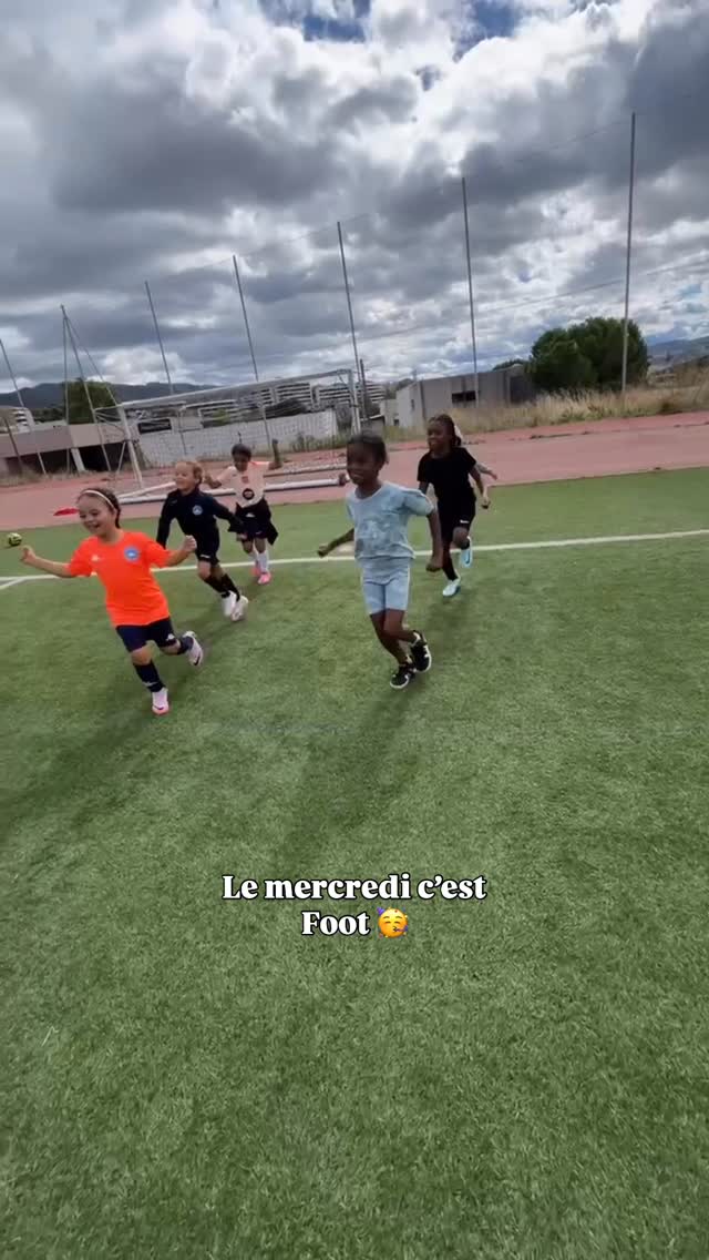 U12-13 en mode Tiki Taka #famf | Football Association Marseille Féminin ...