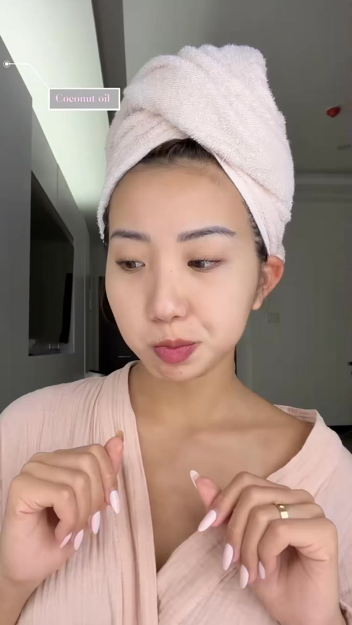 Thánh Riviu | Routine buổi tối của bà Huyền 2k4 có bước ngậm dầu dừa ...
