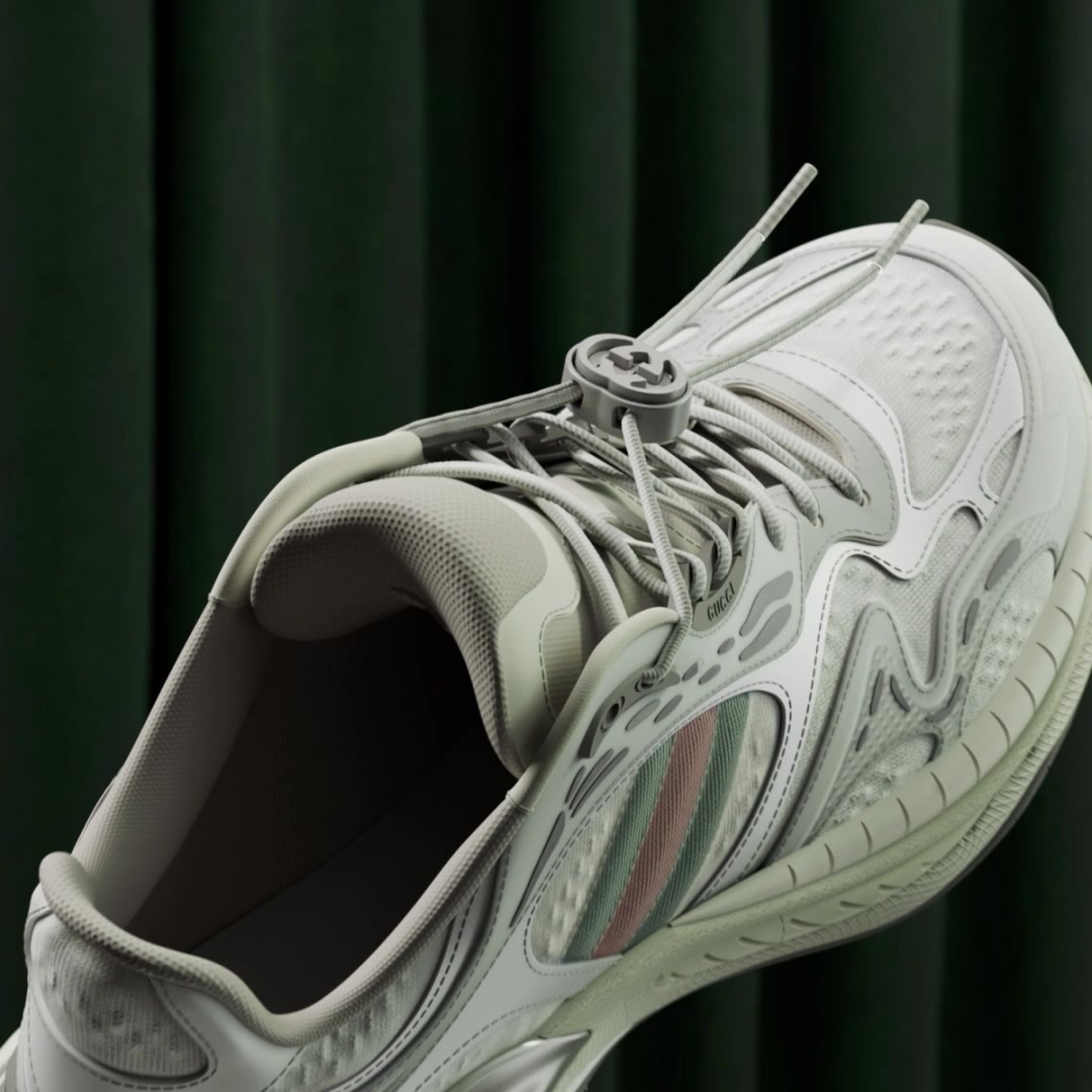 Introducing the contemporary silhouette of the Gucci 2.0, one step