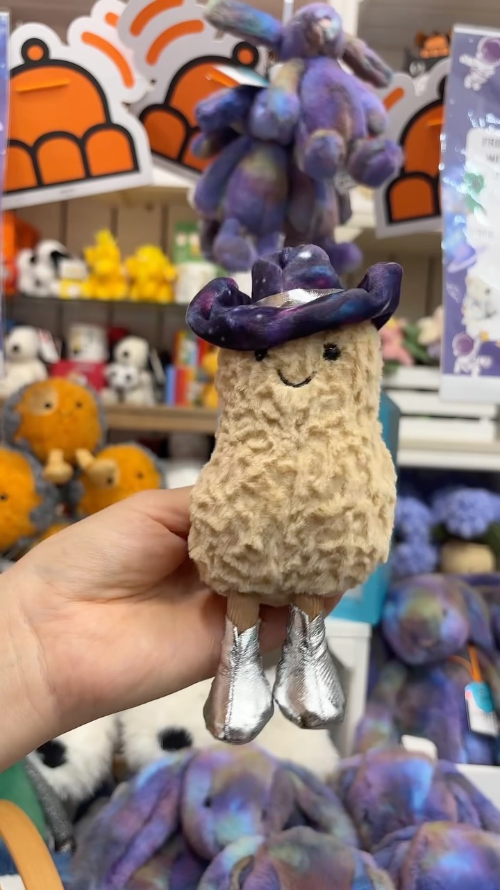 The most huggable, squishable #Jellycat ever? We think so