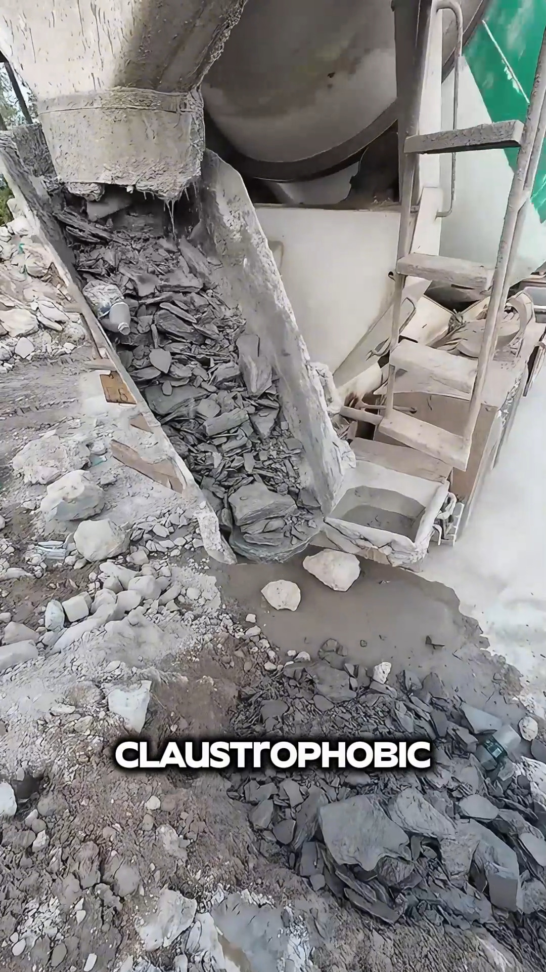This worker is deep inside the belly of a cement mixer #dailyvibes # ...
