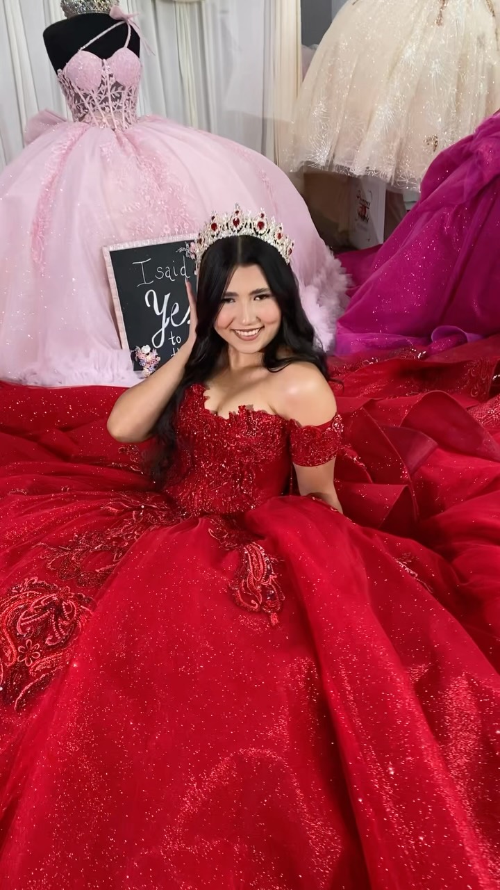 You look AMAZING🤩❤️, Call to schedule your in store experience with us and find your dream dress!👸🏻✨, Princess Jewels , 4800 S Hulen St Suite 2195 , Fort Worth TX 76132, ☎️682-224-3567