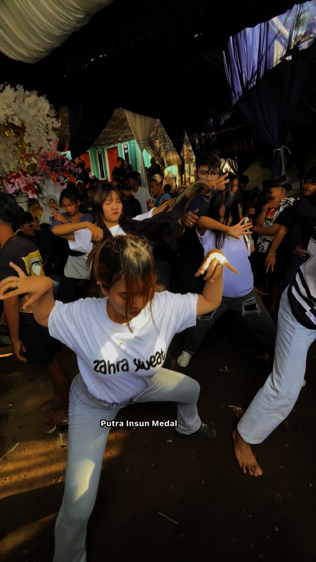 Zahra gerakannya jadi enteng efek ditotok sama om sansan #kesurupan # ...