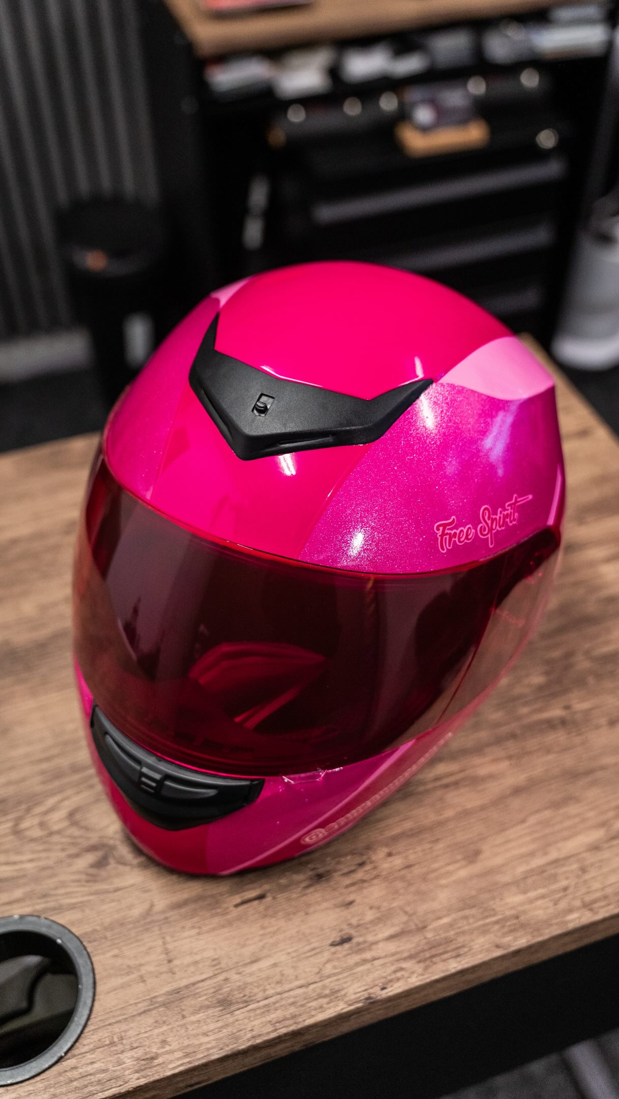 bright pink motorcycle helmet D.O.T. & ECE Daytona C6- Hi-Gloss XL Removable Aerodynamic Visor Z1R Jackal Satin Pink Helmet