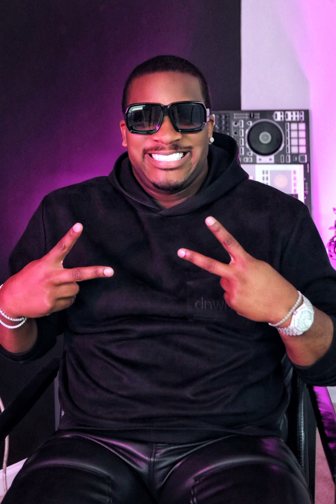 The DJ AONE