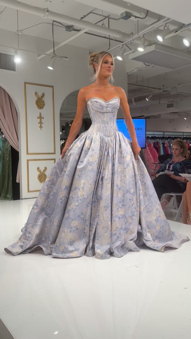 homecoming dresses in pensacola Prom Queen Energy 👸🏼💐✨ #promnight #promqueen #promdress #promvibes #pensacolapromshop ALYCE Paris | Twilight Prom and Pageant prom dresses 2026 trends