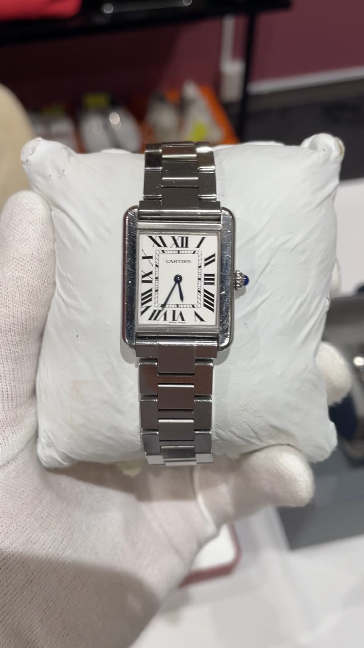 スタイルを纏うジュエリーにカラーストーンの新作が登場。 | Cartier