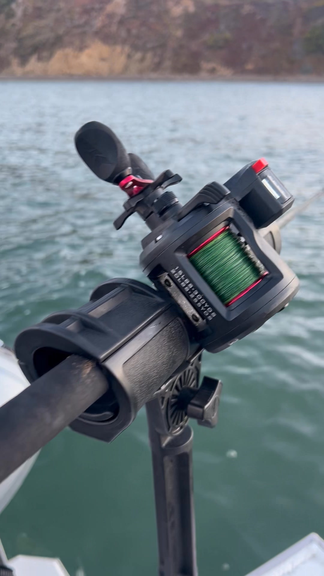 croaker fish lure Paul Brown Crazy Sinking Twitchbait CC swivel rod holder Boca Bearings Complete Stainless Lb. Test:150LB/0.70mm The LIVETARGET Croaker is