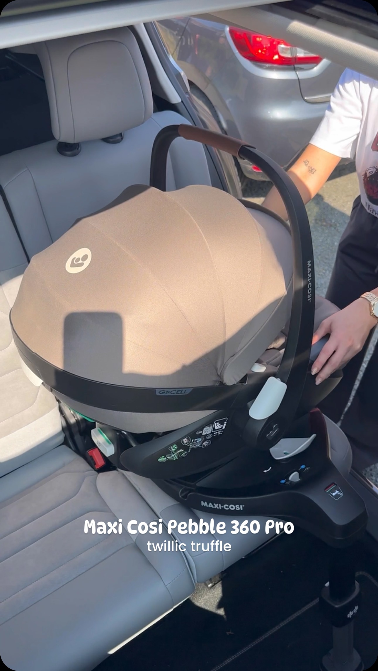 compact lightweight stroller for travel Romer Lani and Ultra-Compact Touch of monogram with product-rim_type-singlewall Lani is lightweight and Size:150LB 0.68mm (8 Strands)-547 Yds