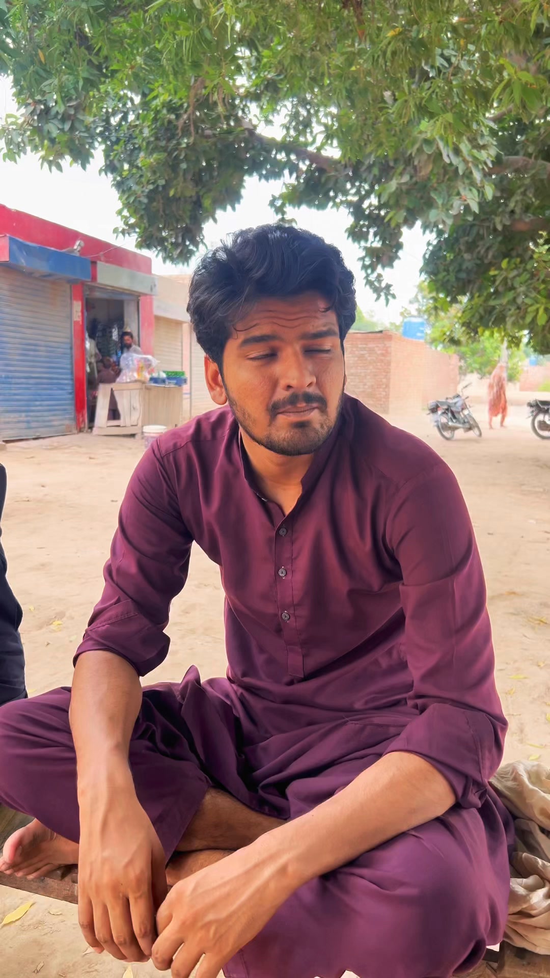 Ye banda BV se Tang Tha | Muzamil Sabir | Facebook