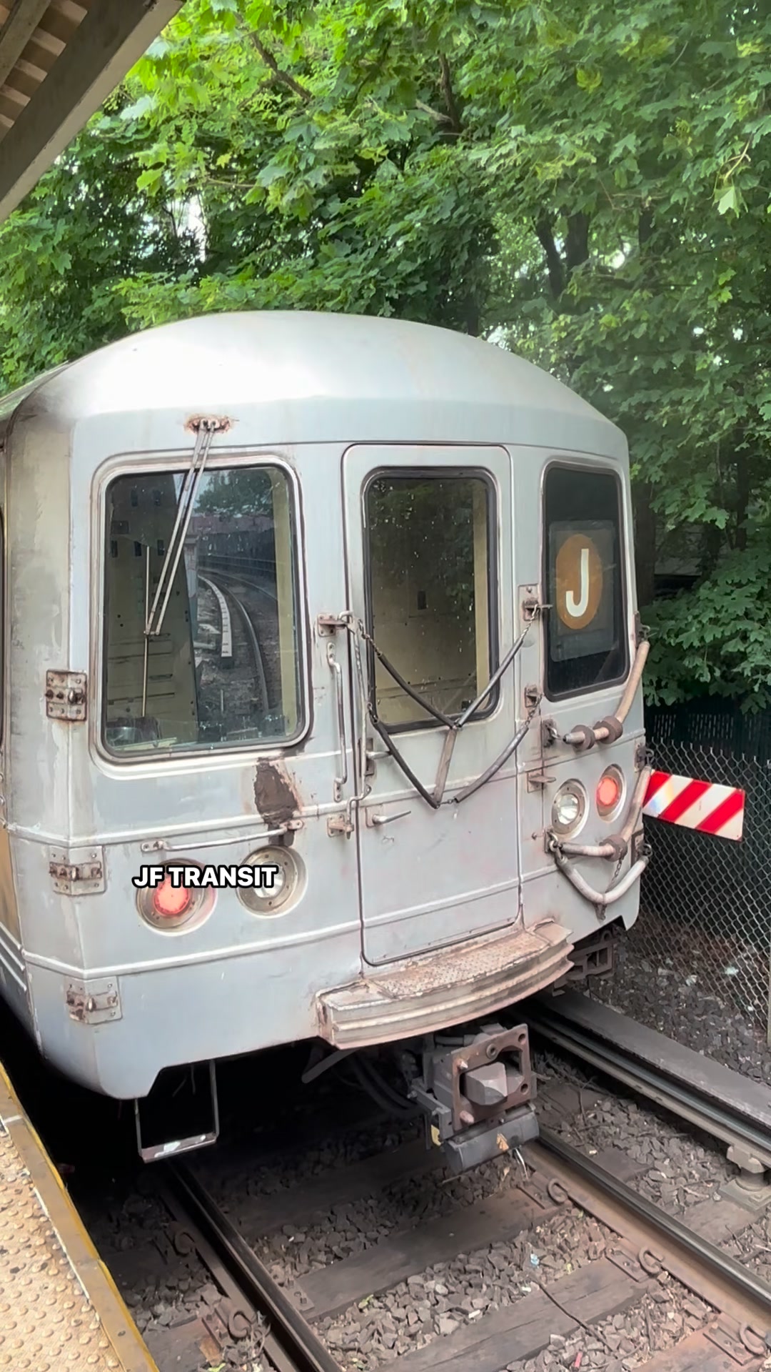 R46 (roll sign mix up) 👀 #nycsubway | JF Transit | Facebook