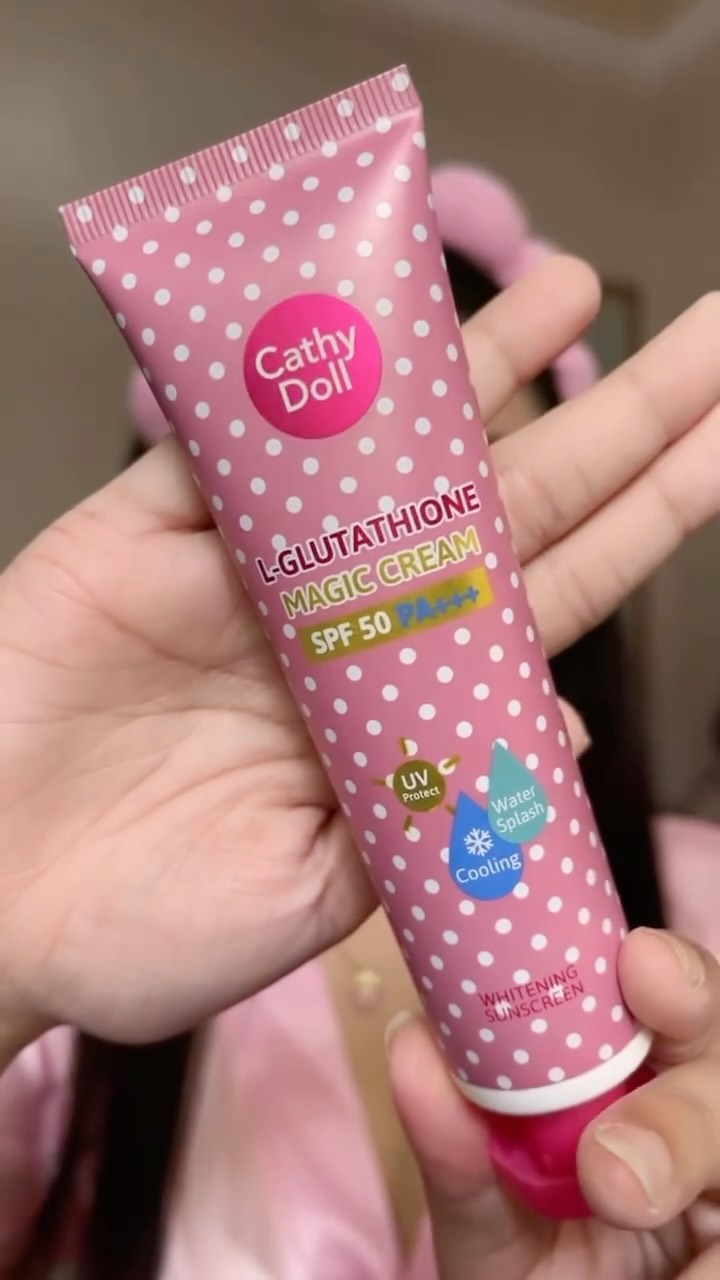 NEVER skipping sunscreen!! using Cathy Doll L- Glutathione Magic Cream💖✨ #thaistorepk