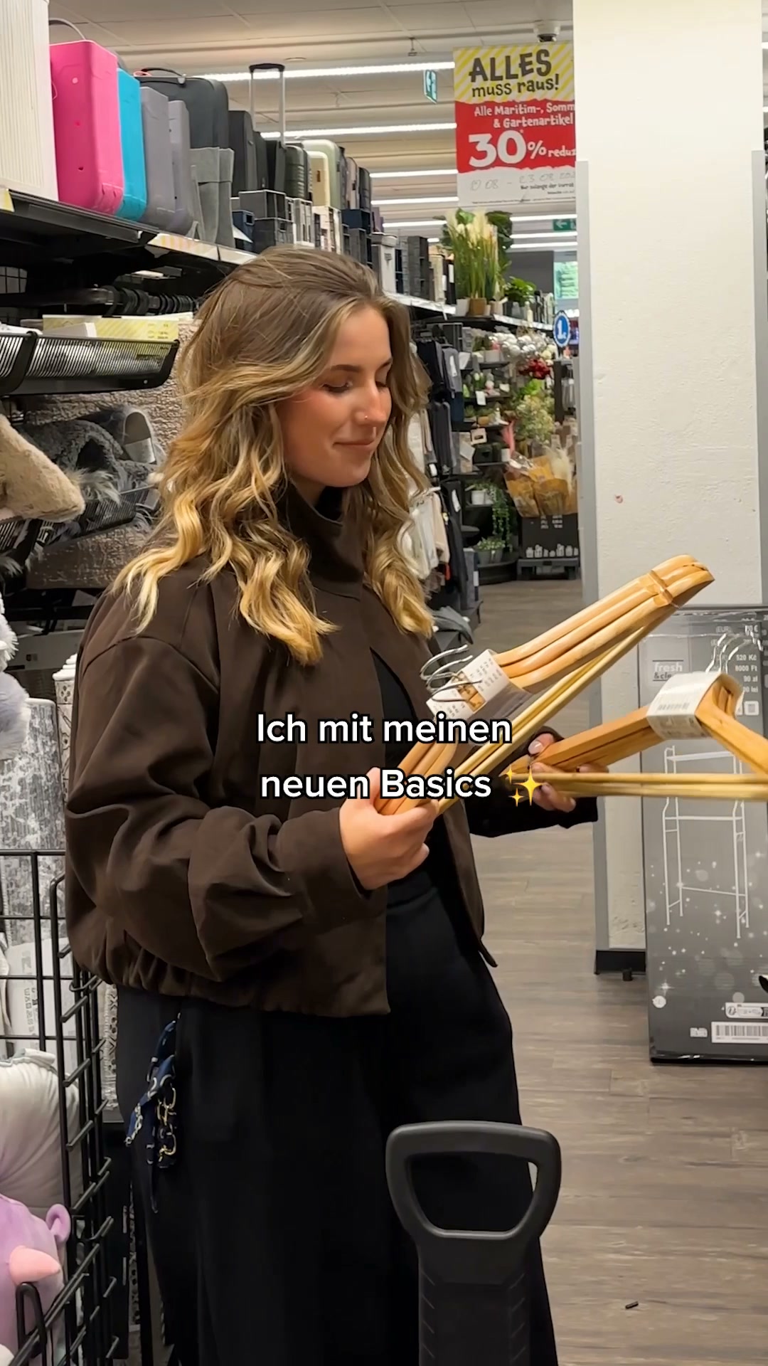 Erste eigene Wohnung und plötzlich macht ein neuer Wäschekorb viel zu glücklich. 🥲🤝 Welches Basic würdet ihr sofort mitnehmen?