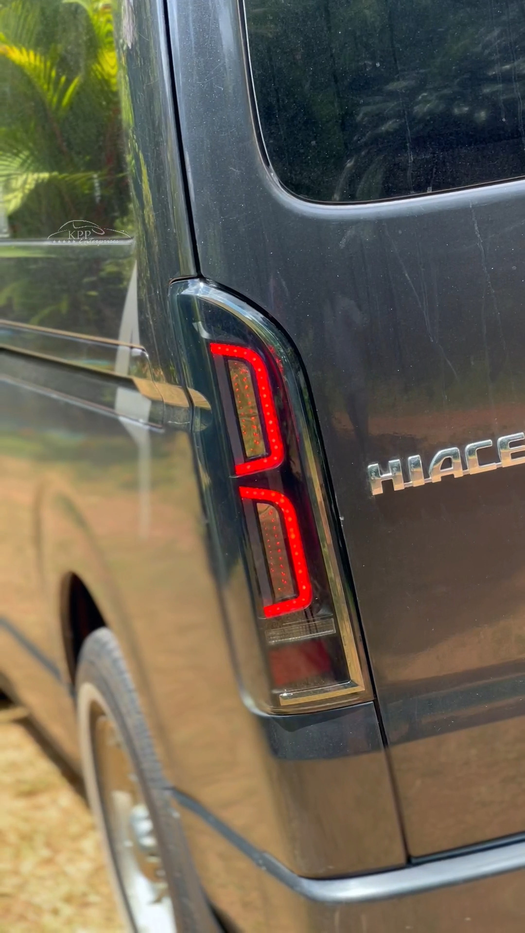 𝘾𝙤𝙥𝙡𝙪𝙨 𝙑.2 Hiace LED Tail Lamp set Sold out for Happy