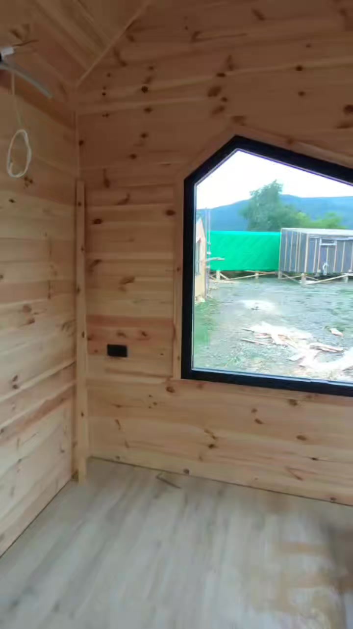 La Redcons2000 casuta de 3,2x6,2m , pregatita pentru locuit permanent ...