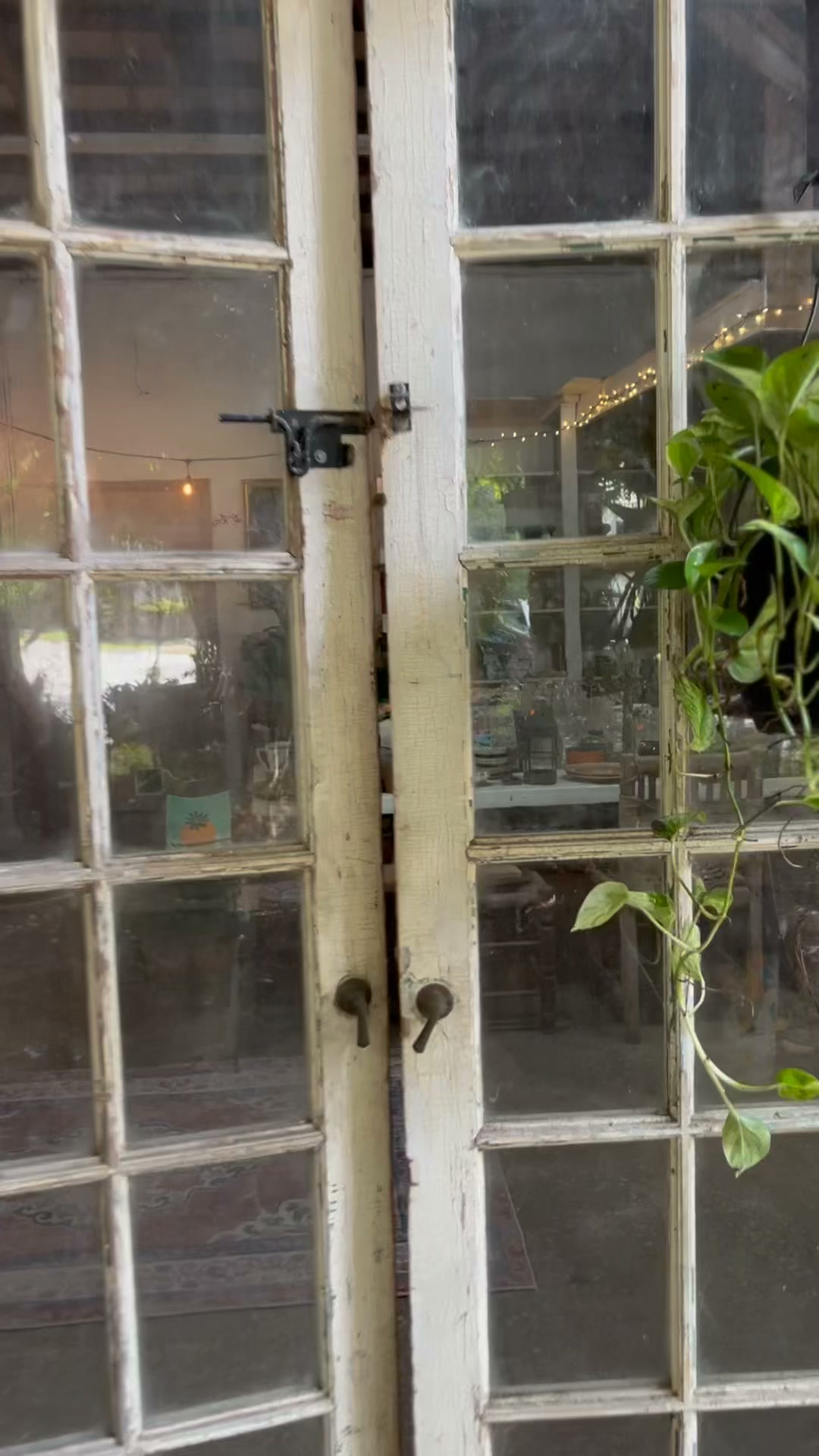 Rain or shine! Can you believe we are still finding things? The Waldo’s antique barn September sale Friday-Saturday 9am-2pm, 5000 12th St Vero Beach, FL 32966, Do you all want a photo drop later? 😊 