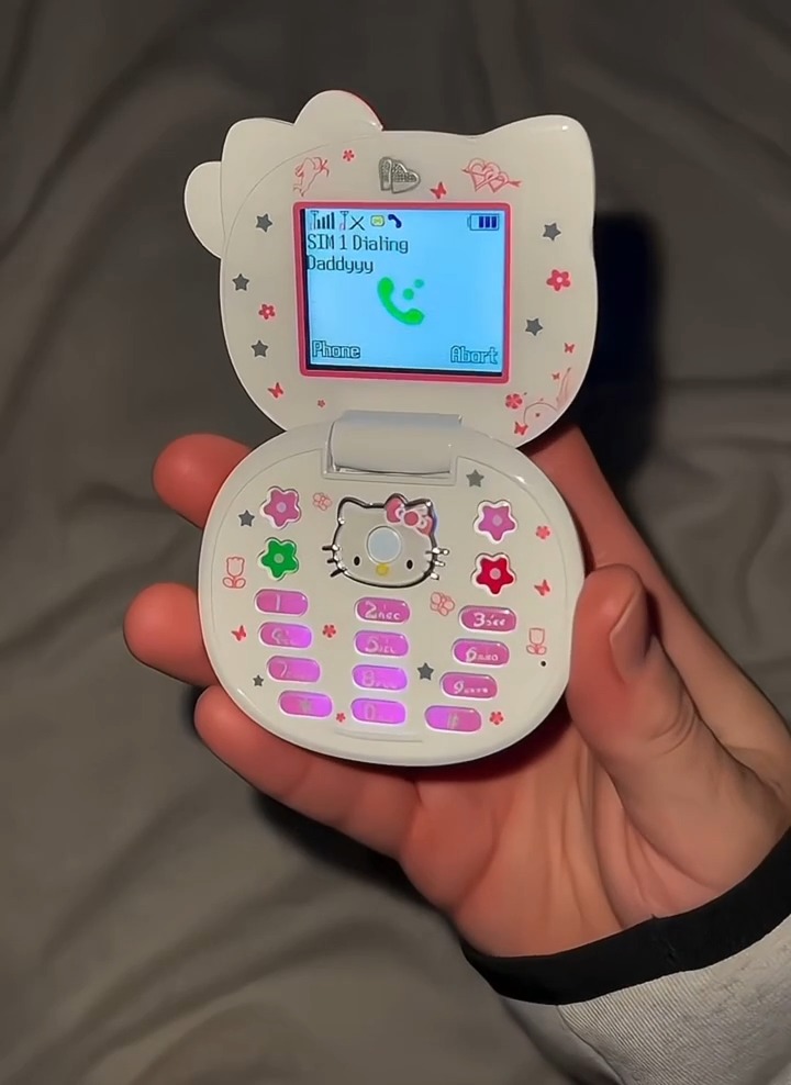 Hello Kitty Flip Phone 🎀 🔗 lN BlO #hellokitty #hellokittylover # ...