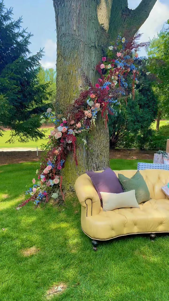 Remember that one time we decorated a tree for an outside baby shower ...
