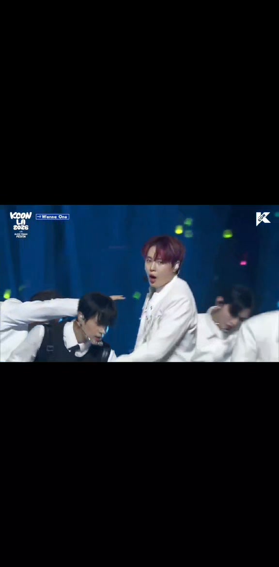 wannaone パクジフン wanna one 💙 in LA #parkjihoon #박지훈 #kpop #wannaone #fyp | Ji Hoon