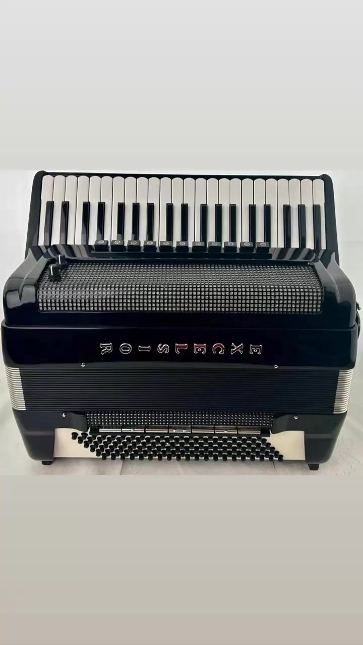 Excelsior AC Continental Bluetooth Midi £3995.00 Cassotto , 41 Key