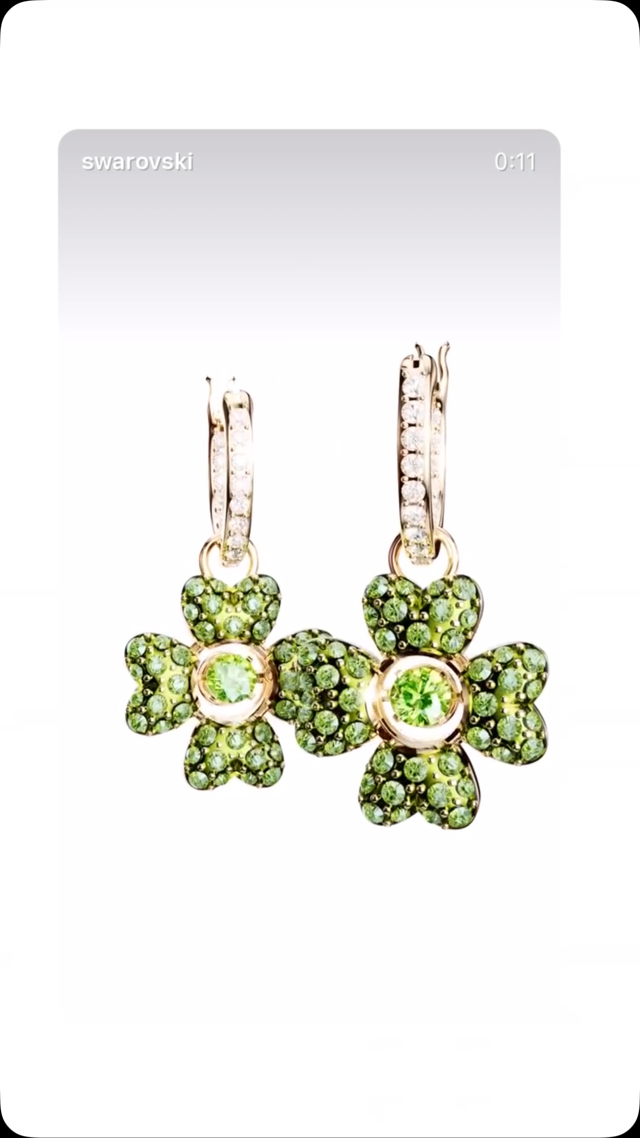 用經典《史瑞克》Swarovski 水晶角色，為您注入一抹沼澤的奇幻氣息